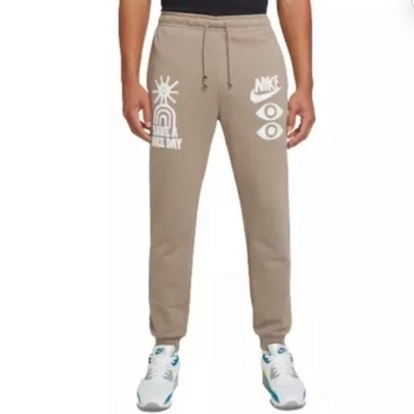 ❌❌NWT. NIKE Men's Sportswear Have a Nike Day French Terry Pants